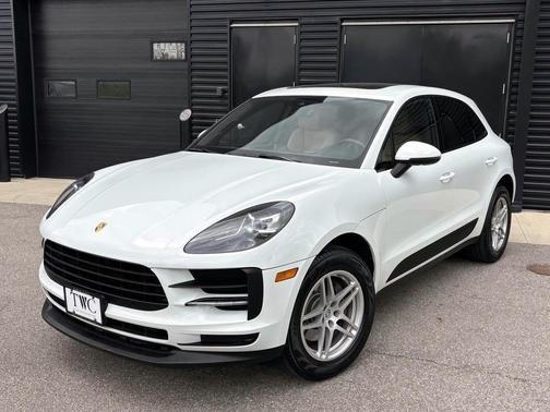 White 2020 Porsche Macan Macan