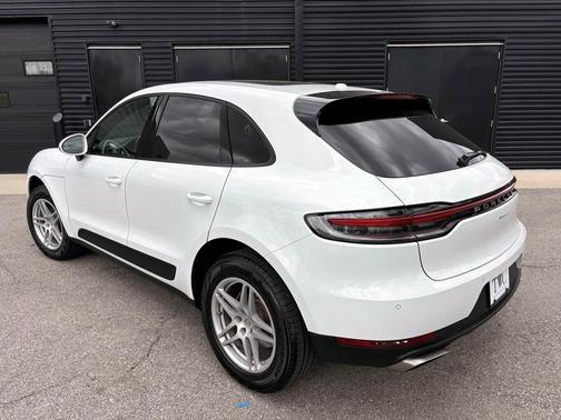 White 2020 Porsche Macan Macan