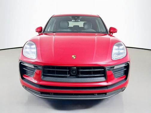 Carmine Red 2022 Porsche Macan Macan
