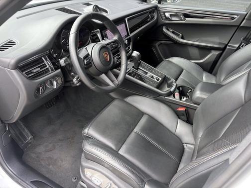 White 2025 Porsche Macan Macan T