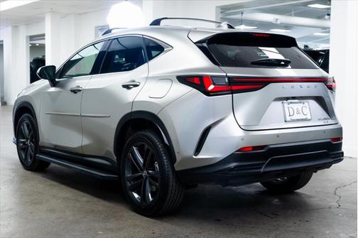 2022 Lexus NX 450h+ Luxury