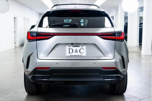 2022 Lexus NX 450h+ Luxury