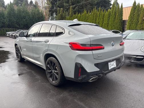 2022 BMW X4 xDrive30i