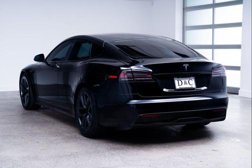 Solid Black 2023 Tesla Model S 1-Owner Traffic Aware Cruise Control w/ Autosteer