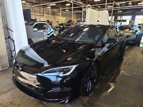 Solid Black 2023 Tesla Model S 1-Owner Traffic Aware Cruise Control w/ Autosteer
