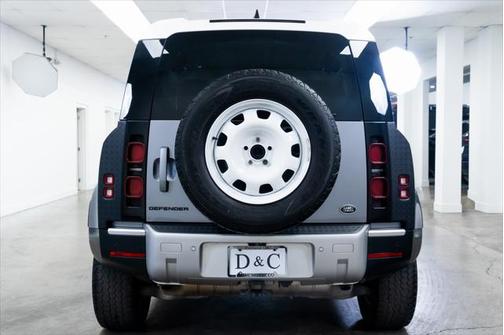 2022 Land Rover Defender 110 Standard