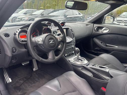 2011 Nissan 370Z Touring