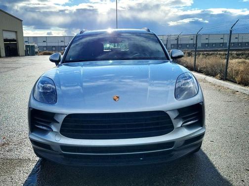 2021 Porsche Macan Panoramic Roof Heated Seats