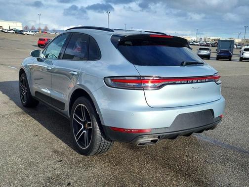 2021 Porsche Macan Panoramic Roof Heated Seats