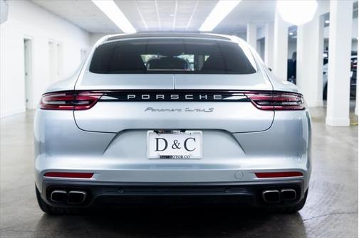 2018 Porsche Panamera Turbo