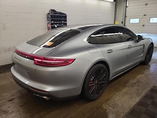 2018 Porsche Panamera Turbo