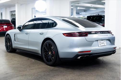 2018 Porsche Panamera Turbo