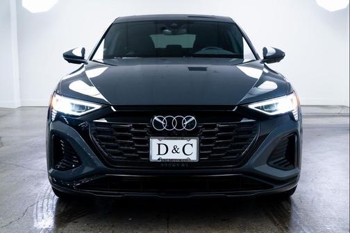 2024 Audi Q8 e-tron Premium Plus