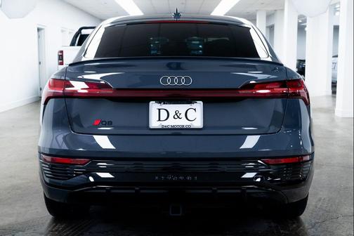2024 Audi Q8 e-tron Premium Plus