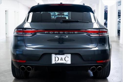2021 Porsche Macan Base