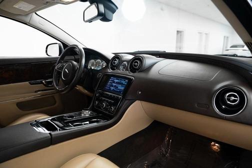 2014 Jaguar XJ Base for sale in Portland, OR - image 19