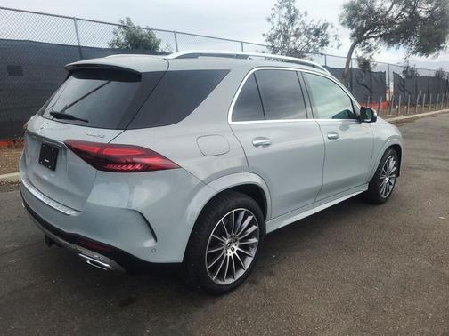 2025 Mercedes-Benz GLE 450e 4MATIC