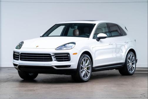White 2019 Porsche Cayenne Cayenne E-Hybrid