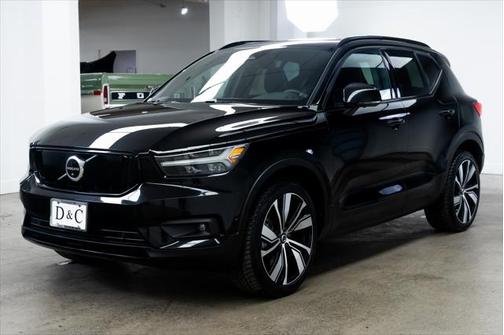 2022 Volvo XC40 Recharge Pure Electric P8 Twin Plus