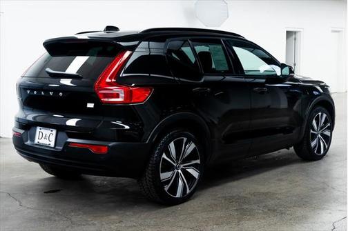2022 Volvo XC40 Recharge Pure Electric P8 Twin Plus