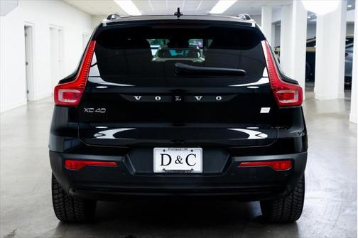 2022 Volvo XC40 Recharge Pure Electric P8 Twin Plus