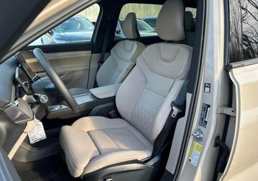 2025 Volvo EX90 Plus, Twin Motor, Fully electric, 7 Seats