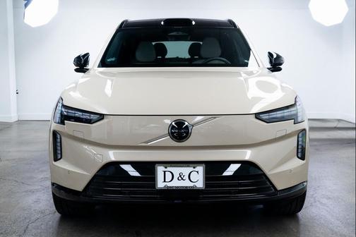 2025 Volvo EX90 Plus, Twin Motor, Fully electric, 7 Seats