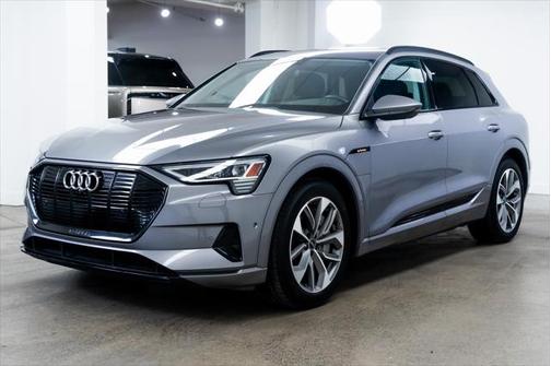2021 Audi e-tron Premium Plus