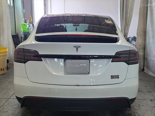 2022 Tesla Model X Plaid Tri Motor All-Wheel Drive