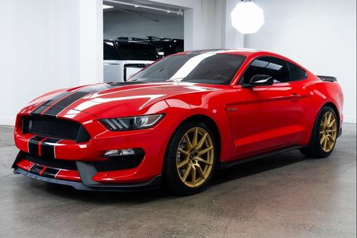 2017 Ford Shelby GT350 Base