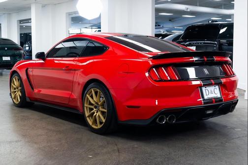 2017 Ford Shelby GT350 Base