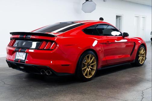 2017 Ford Shelby GT350 Base
