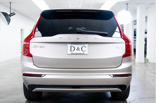 2023 Volvo XC90 Recharge Plug-In Hybrid T8 Plus Dark Theme 7-Seater