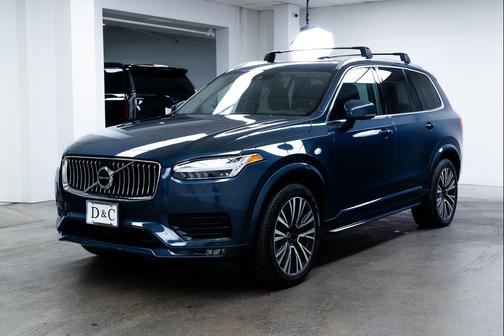 Denim Blue Metallic 2021 Volvo XC90 T5 Momentum