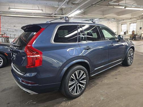 2021 Volvo XC90 T5 Momentum