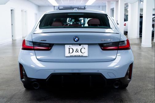 2023 BMW 330e xDrive