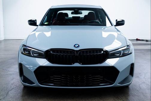 2023 BMW 330e xDrive