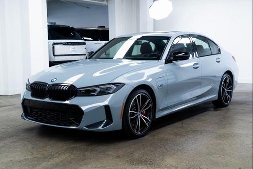 2023 BMW 330e xDrive