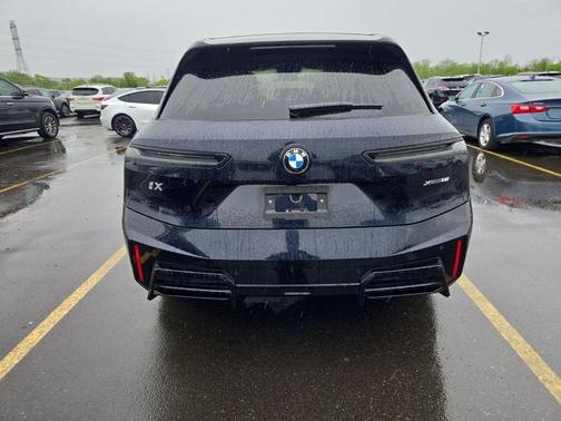 Carbon Black Metallic 2026 BMW iX xDrive60