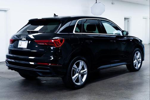 2024 Audi Q3 45 S line Premium Plus