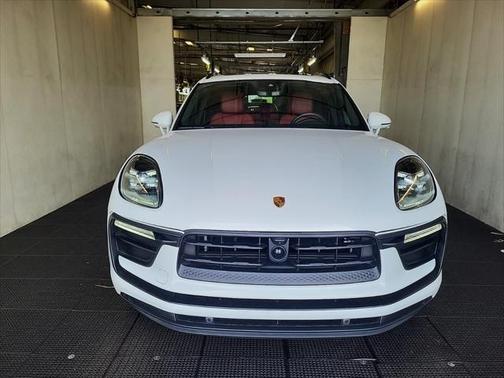 2024 Porsche Macan Base