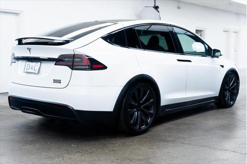 2022 Tesla Model X Plaid Tri Motor All-Wheel Drive