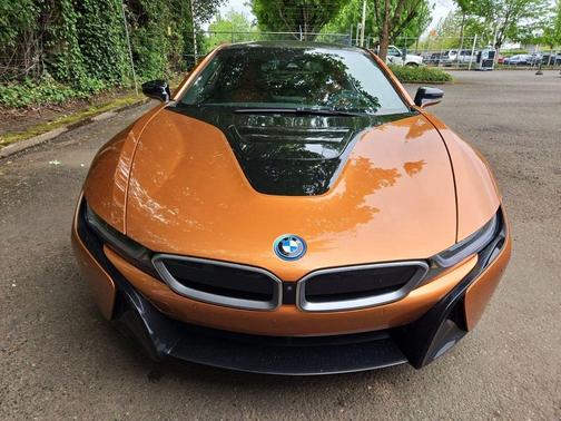E-Copper Metallic w/Frozen Gray Accent 2019 BMW i8 Icon LED Laserlight Head-Up Display