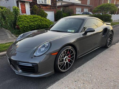 Agate Grey Metallic 2017 Porsche 911 Turbo