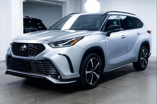2022 Toyota Highlander XSE