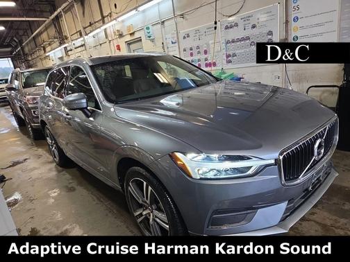 2021 Volvo XC60 T6 Momentum