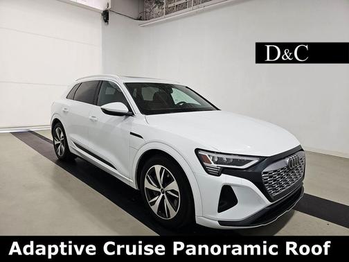 2024 Audi Q8 e-tron Premium