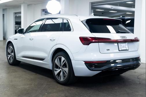2024 Audi Q8 e-tron Premium