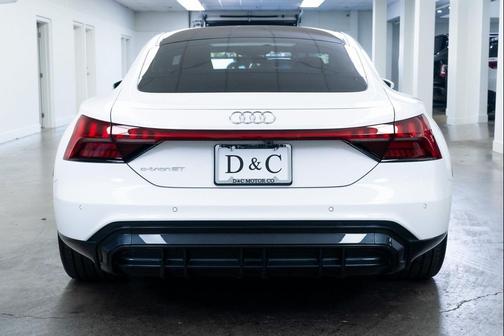 2024 Audi e-tron GT Premium Plus quattro