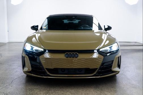 2023 Audi e-tron GT Premium Plus quattro
